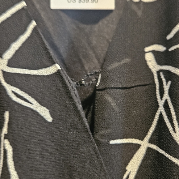 Maurices Bare Ruffle Trim Wrap Dress Size Large Black and White - Picture 6 of 7